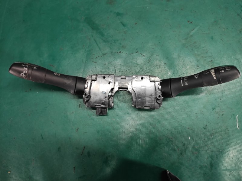 Подрулевой переключатель INFINITI FX/QX70 S51 08-17 2008 5.0 VK50VE 25560-1BA0B Б/У