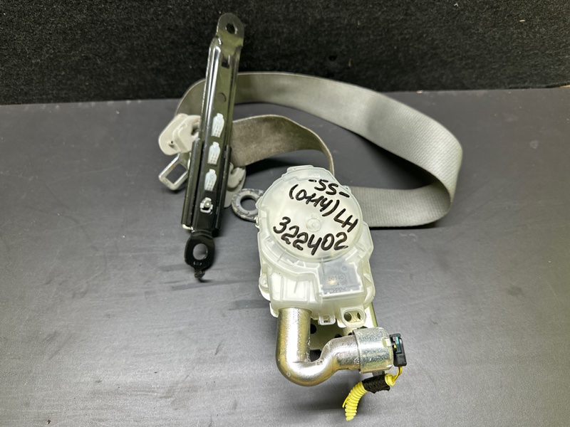 Ремень безопасности передний левый TOYOTA CAMRY 55 14-17 ASV50 2.5 2ARFE Ремень безопасности передний левый TOYOTA CAMRY 55 14-17 ASV50 2.5 2ARFE