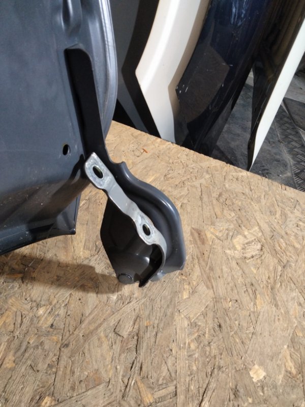 Петля капота левая KONA OS 17-23