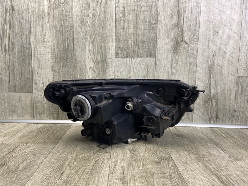 Фара левая TOYOTA RAV4 13-19 2.5 2ARFE