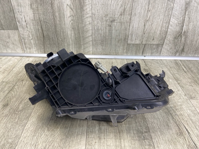 Фара левая RAV4 13-19 2016 2.5 2ARFE