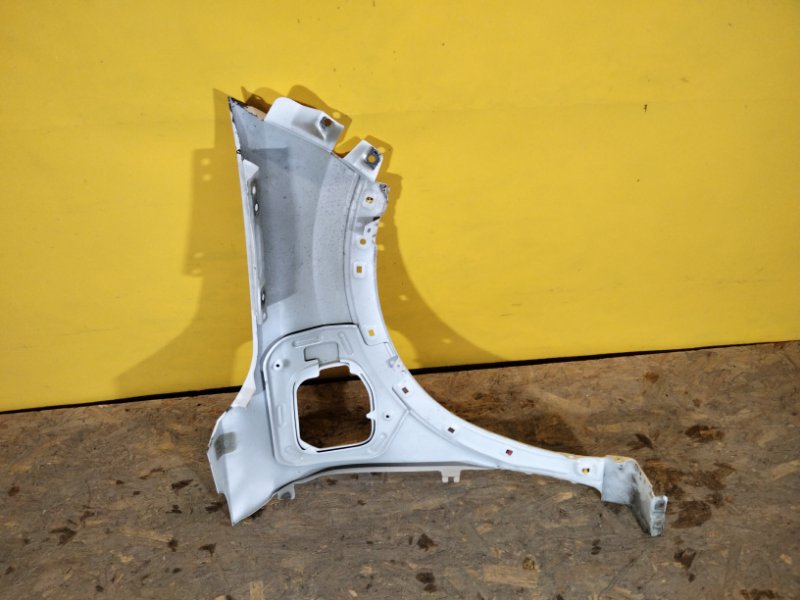 Крыло переднее левое NIRO SG2 22-