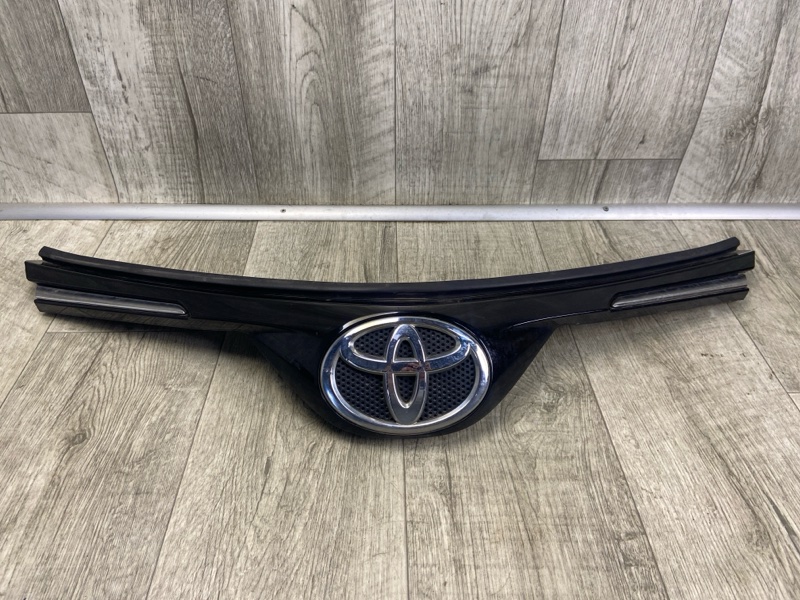 Решетка переднего бампера TOYOTA RAV4 13-19 2016 2.5 2ARFE 5310142410 Б/У