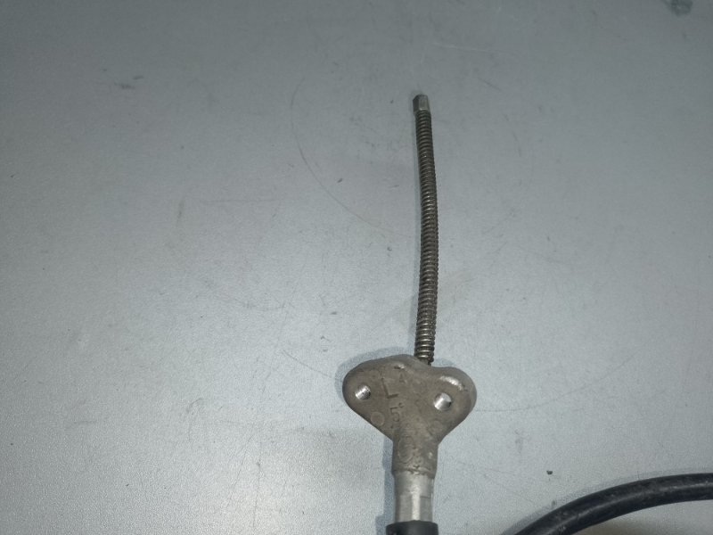 Трос стояночного тормоза левый LEXUS ES300 ES330 01-06 XV30 3.3 3MZFE