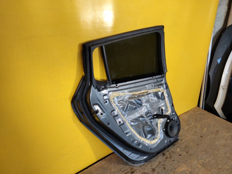 Дверь задняя левая LEAF 18-