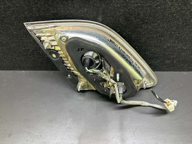 Фонарь внутренний правый ES300 ES330 01-06 2006 XV30 3.3 3MZFE