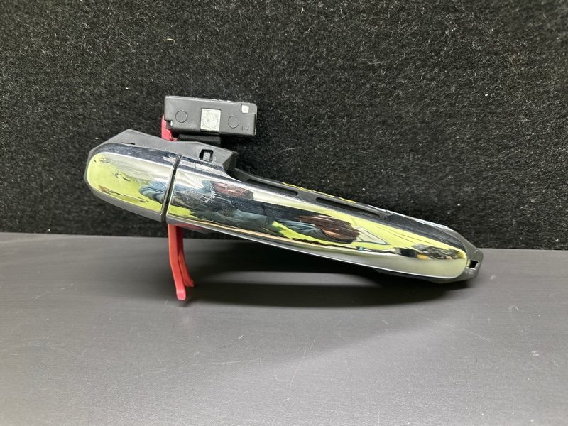 Ручка двери наружная задняя правая LEXUS ES300 ES330 01-06 2006 XV30 3.3 3MZFE 69210-33070 Б/У