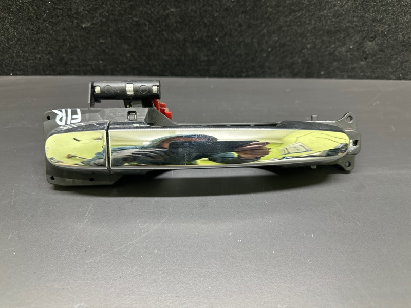 Ручка двери наружная передняя правая LEXUS ES300 ES330 01-06 2006 XV30 3.3 3MZFE 69210-33070 Б/У