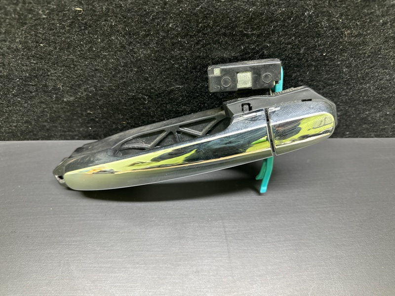 Ручка двери наружная задняя левая ES300 ES330 01-06 2006 XV30 3.3 3MZFE