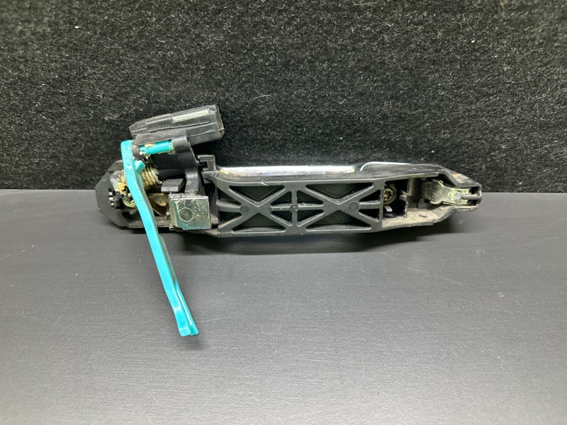 Ручка двери наружная задняя левая LEXUS ES300 ES330 01-06 XV30 3.3 3MZFE