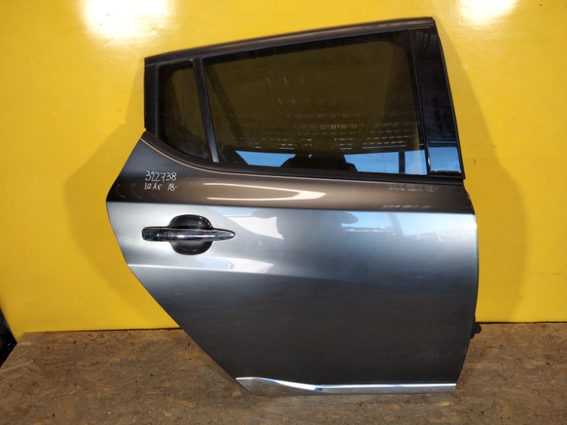 Дверь задняя правая NISSAN LEAF 18- 82100-5SF0A Б/У