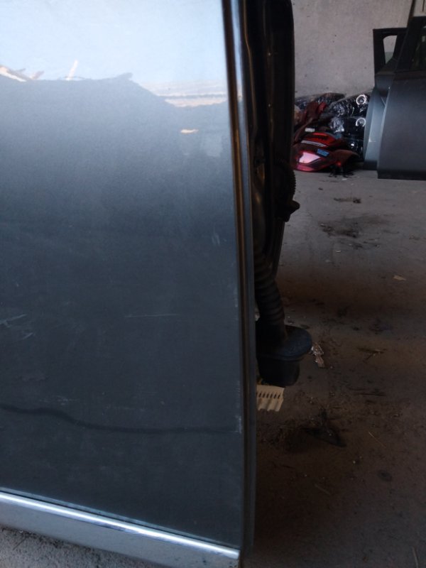 Дверь задняя правая LEAF 18-