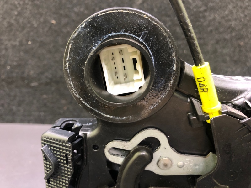 Замок двери задний правый ES300 ES330 01-06 2006 XV30 3.3 3MZFE Замок двери задний правый ES300 ES330 01-06 2006 XV30 3.3 3MZFE