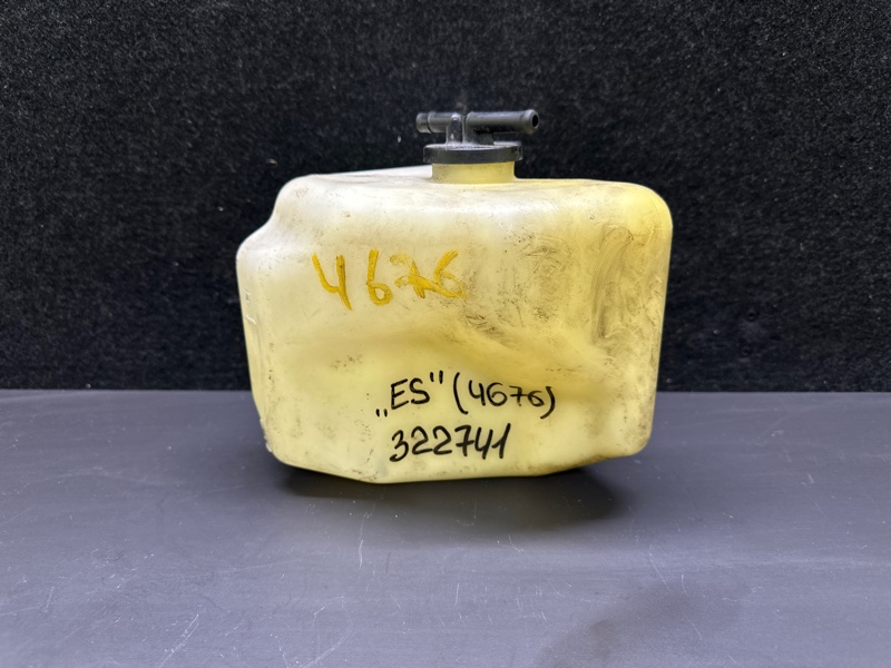 Бачок расширительный LEXUS ES300 ES330 01-06 2006 XV30 3.3 3MZFE 16470-20091 Б/У