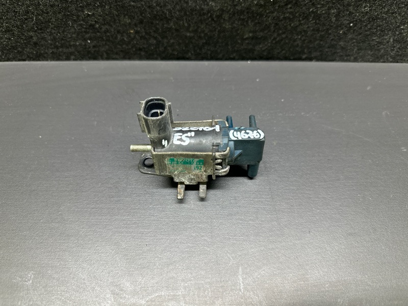 Клапан электромагнитный (вакуумный) ES300 ES330 01-06 2006 XV30 3.3 3MZFE Клапан электромагнитный (вакуумный) ES300 ES330 01-06 2006 XV30 3.3 3MZFE