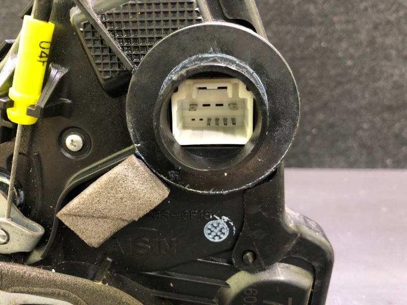 Замок двери передний правый ES300 ES330 01-06 2006 XV30 3.3 3MZFE Замок двери передний правый ES300 ES330 01-06 2006 XV30 3.3 3MZFE