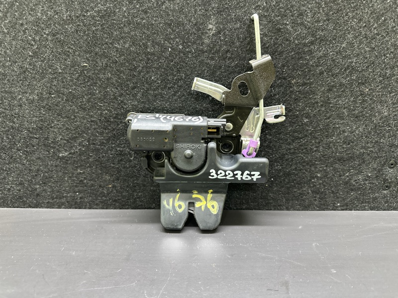 Замок крышки багажника LEXUS ES300 ES330 01-06 2006 XV30 3.3 3MZFE 64600-33110 Б/У