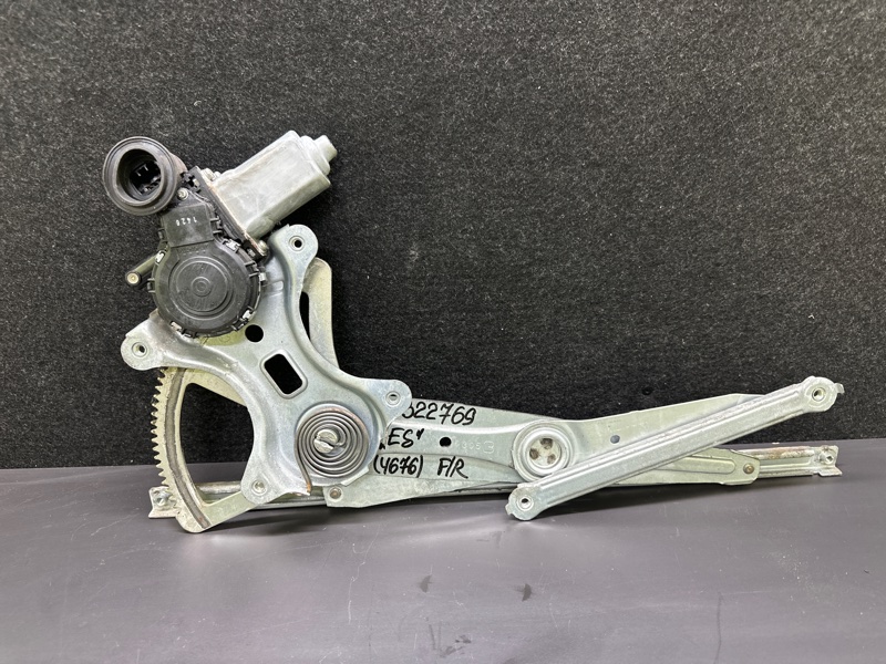 Стеклоподъемник передний правый LEXUS ES300 ES330 01-06 2006 XV30 3.3 3MZFE 69801-33070 Б/У