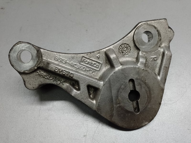 Кронштейн редуктора задний правый MKS 12-16 2014 3.7 C37PDED