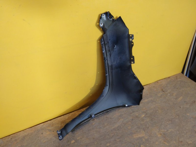 Крыло переднее правое RAV4 18- Крыло переднее правое RAV4 18-