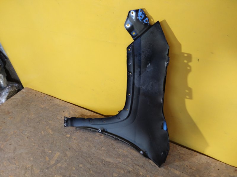 Крыло переднее правое RAV4 18- Крыло переднее правое RAV4 18-