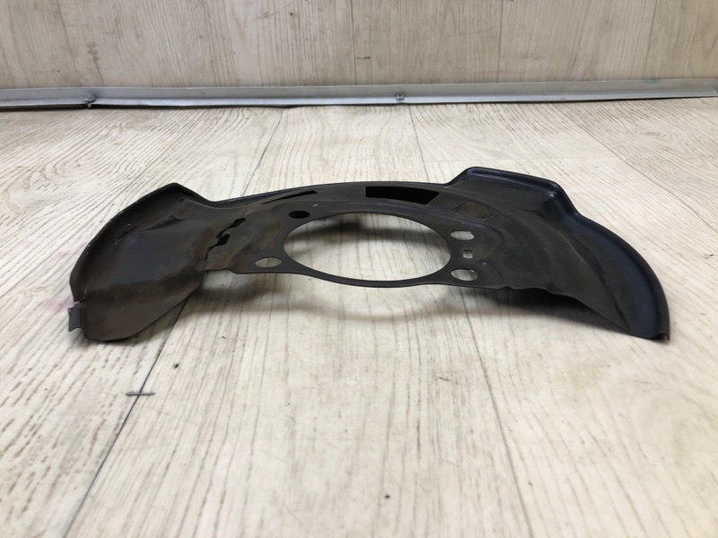 Защита тормозного диска передняя правая TOYOTA RAV4 13-19 2.5 2ARFE