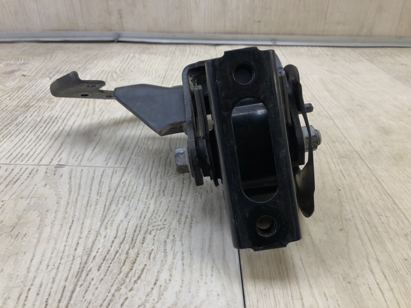 Подушка двигателя RAV4 13-19 2016 2.5 2ARFE Подушка двигателя RAV4 13-19 2016 2.5 2ARFE