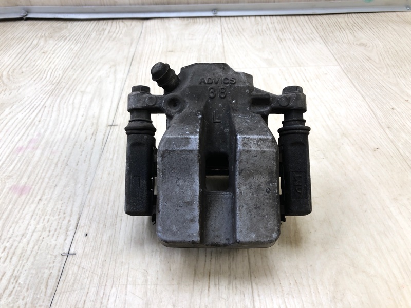 Запчасть суппорт тормозной задний левый TOYOTA RAV4 13-19 2016 2.5 2ARFE 4785042070 Б/У Суппорт тормозной задний левый TOYOTA RAV4 13-19 2016 2.5 2ARFE 4785042070 Б/У