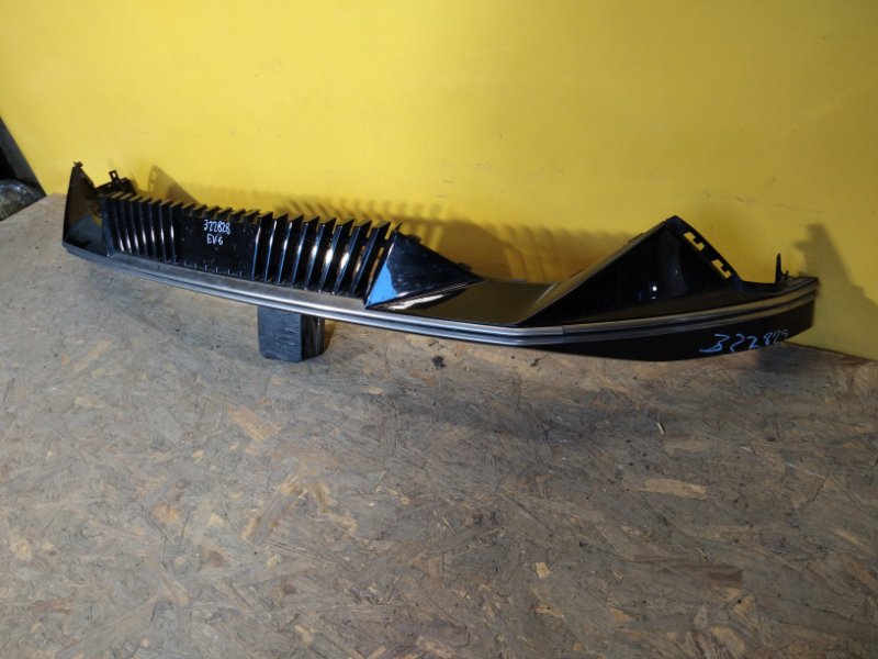 Бампер передний EV6 21-