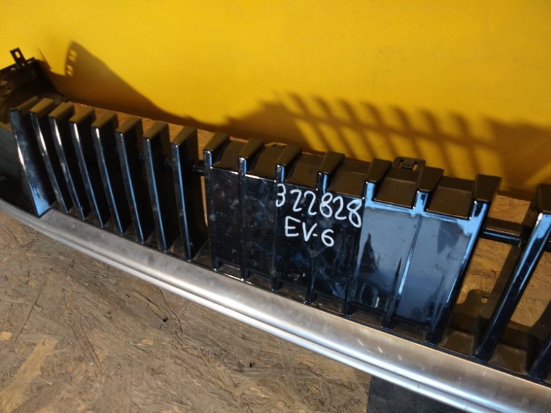 Бампер передний EV6 21-