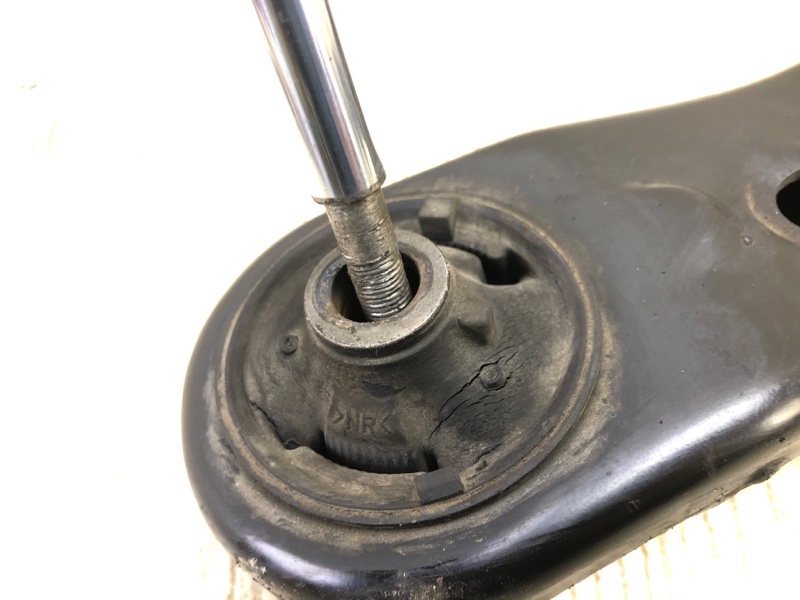 Рычаг передней подвески нижний левый RAV4 13-19 2016 2.5 2ARFE Рычаг передней подвески нижний левый RAV4 13-19 2016 2.5 2ARFE