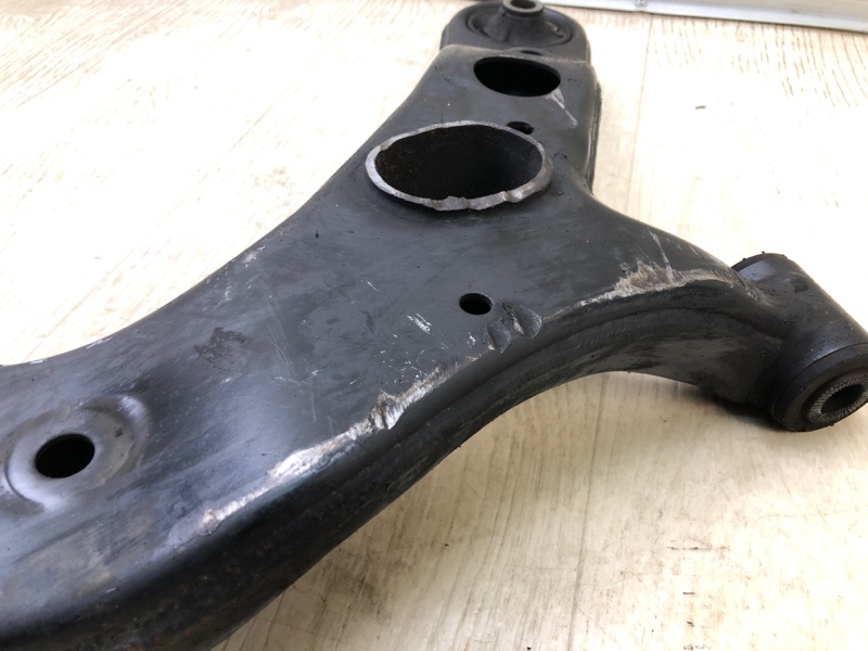 Рычаг передней подвески нижний левый RAV4 13-19 2016 2.5 2ARFE Рычаг передней подвески нижний левый RAV4 13-19 2016 2.5 2ARFE