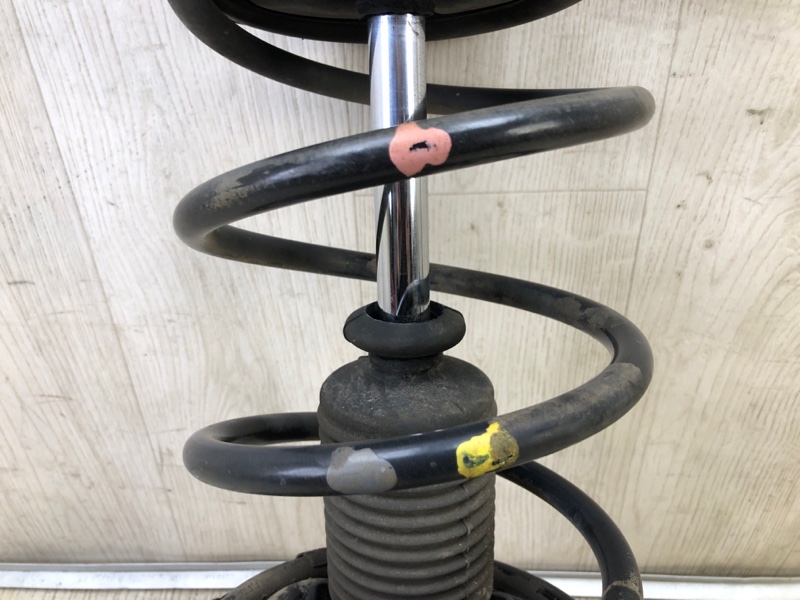 Амортизатор передний правый LANCER X 10 07-15 2010 2.0 4B11