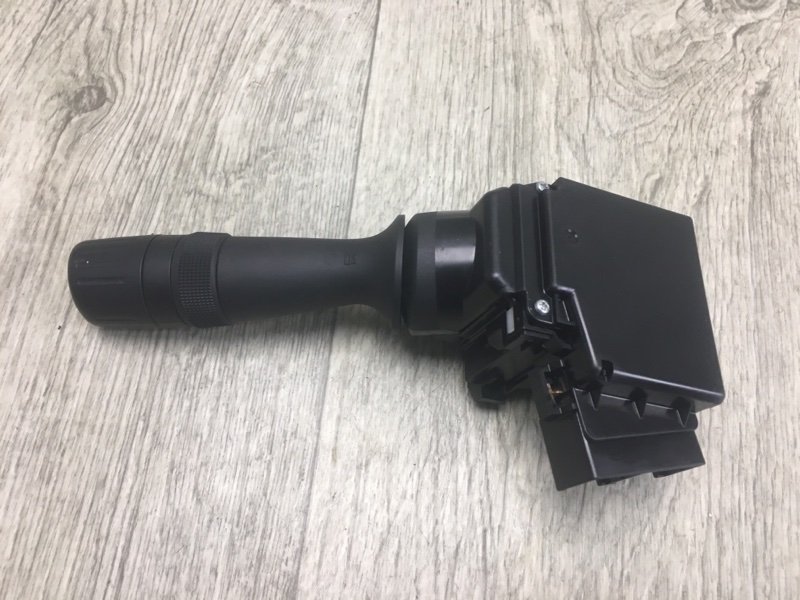 Подрулевой переключатель правый TOYOTA RAV4 13-19 2.5 2ARFE Подрулевой переключатель правый TOYOTA RAV4 13-19 2.5 2ARFE