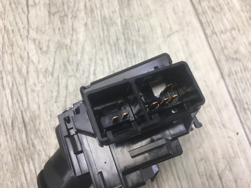 Подрулевой переключатель правый RAV4 13-19 2016 2.5 2ARFE Подрулевой переключатель правый RAV4 13-19 2016 2.5 2ARFE