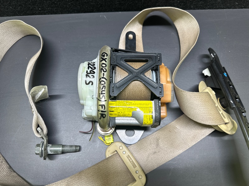 Ремень безопасности передний правый GX470 02-09 2003 UZJ120L 4.7 2UZFE