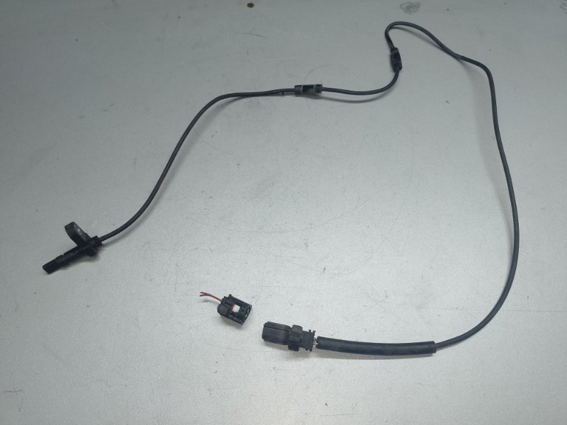 Запчасть датчик abs передний левый TOYOTA PRIUS - 30 09-17 2013 1.8 2ZRFXE 89543-47030 Б/У Датчик ABS передний левый TOYOTA PRIUS - 30 09-17 2013 1.8 2ZRFXE 89543-47030 Б/У