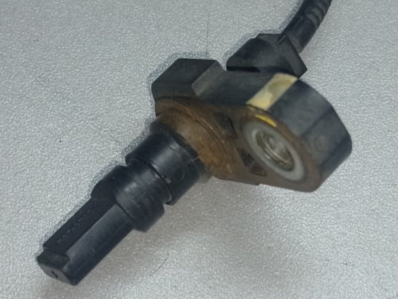 Датчик ABS передний правый PRIUS C/AQUA 11-14 2013 NHP10L 1NZ-FXE 1.5L