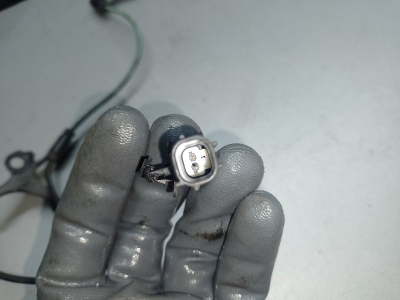 Датчик ABS передний правый TOYOTA PRIUS C/AQUA 11-14 NHP10L 1NZ-FXE 1.5L