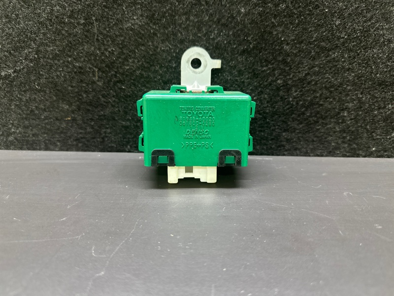 Реле LEXUS GX470 02-09 2003 UZJ120L 4.7 2UZFE 81985-60020 Б/У