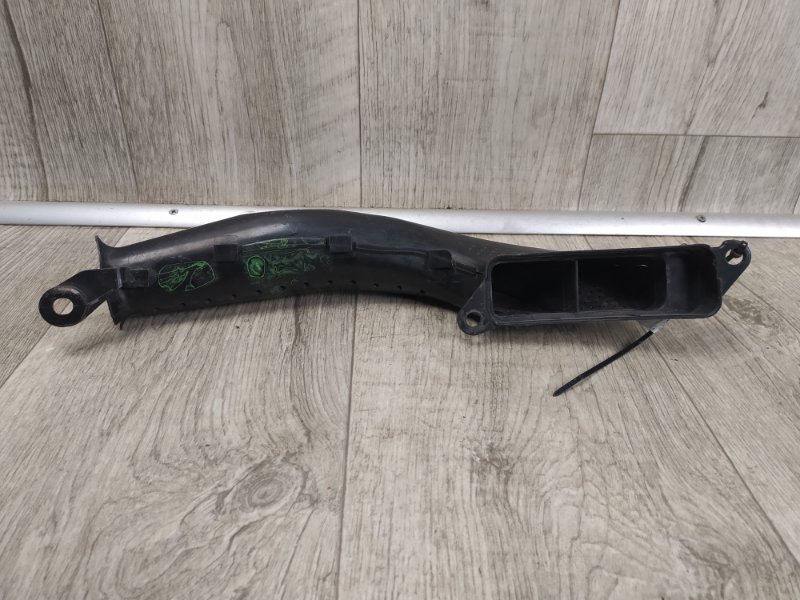 Воздухозаборник FOCUS 10-18 2012 Хетчбек 2.0L GDI I4 flex fuel engine