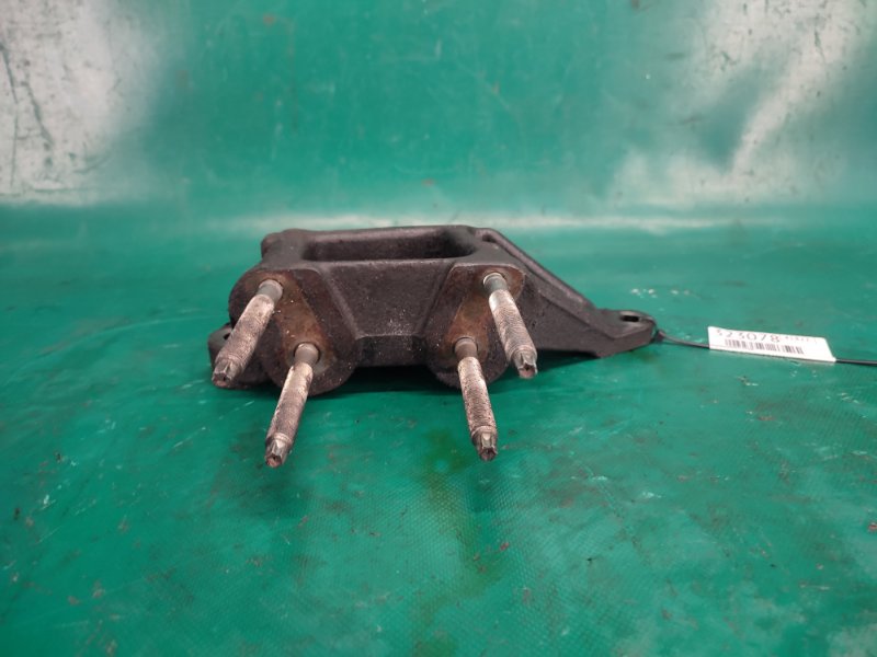 Кронштейн ТНВД MAZDA CX-9 06-16 3.7