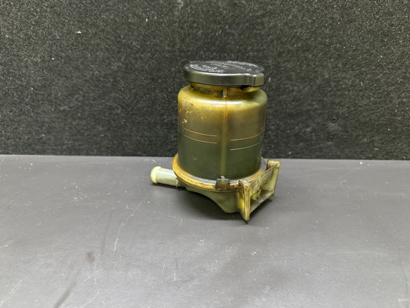 Бачок ГУР LEXUS GX470 02-09 UZJ120L 4.7 2UZFE