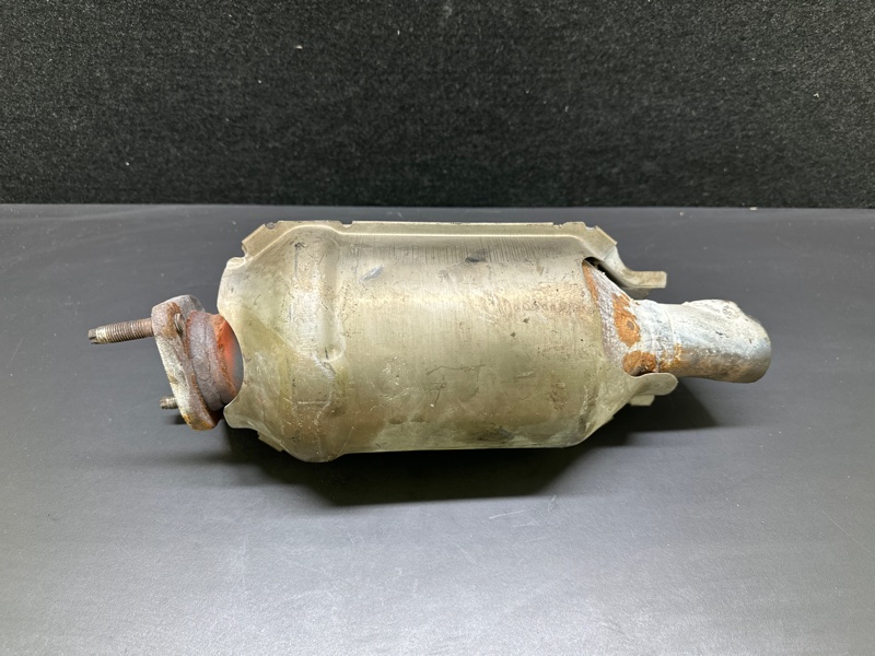 Катализатор правый LEXUS GX470 02-09 UZJ120L 4.7 2UZFE