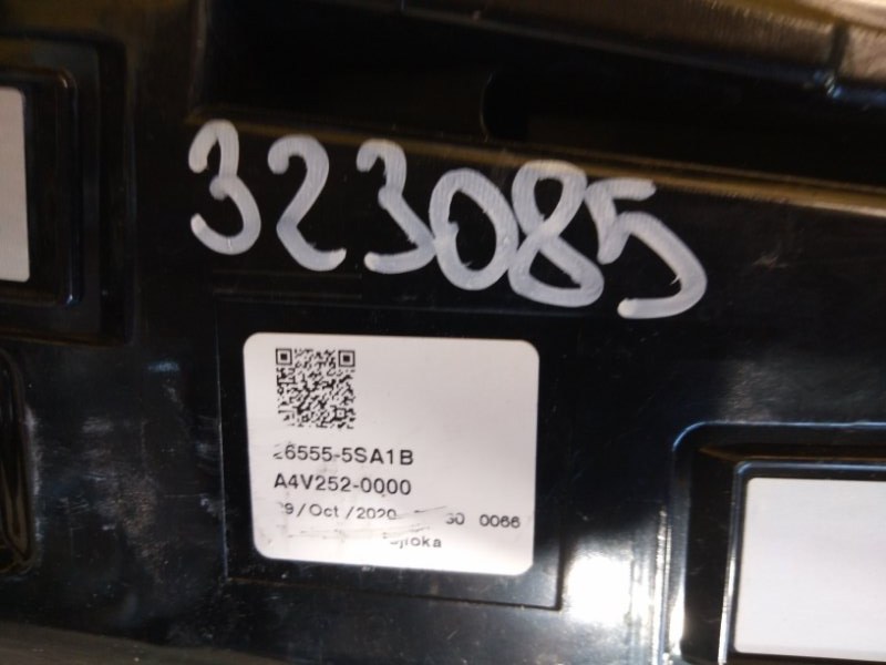 Фонарь наружный левый LEAF 18-