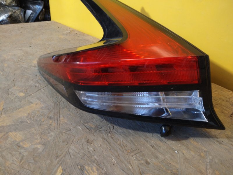 Фонарь наружный левый LEAF 18-