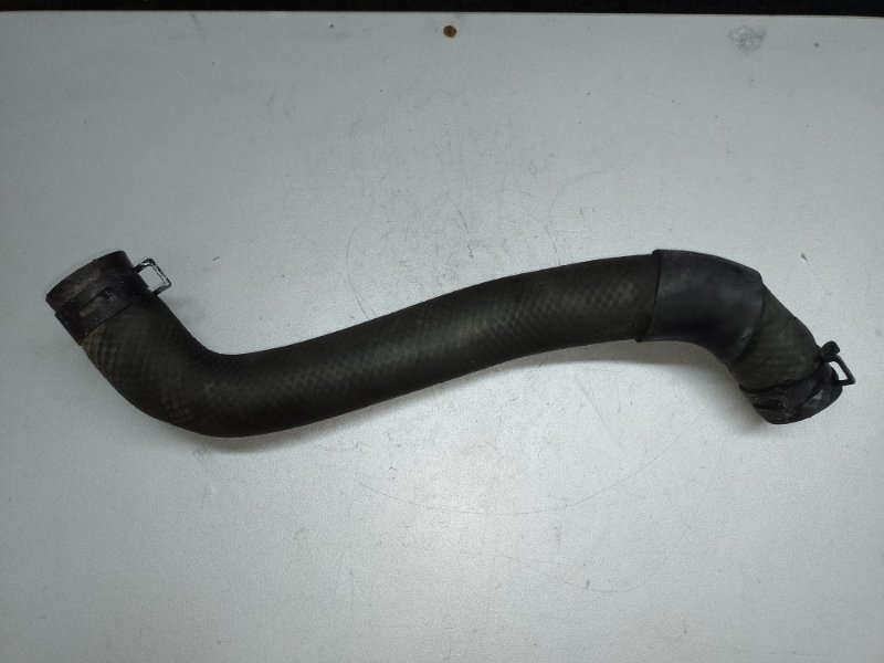 Патрубок системы охлаждения MITSUBISHI OUTLANDER 03-07 2003 2.4 4G69 MN135700 Б/У