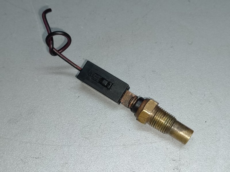 Датчик температуры охлаждающей жидкости MITSUBISHI OUTLANDER 03-07 2003 2.4 4G69 MD091056 Б/У