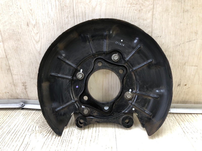 Запчасть защита тормозного диска задняя левая KIA FORTE BD 18-21 2019 2.0 58390G3000 Б/У Защита тормозного диска задняя левая KIA FORTE BD 18-21 2019 2.0 58390G3000 Б/У