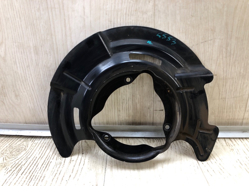 Запчасть защита тормозного диска передняя левая KIA FORTE BD 18-21 2019 2.0 51755F2000 Б/У Защита тормозного диска передняя левая KIA FORTE BD 18-21 2019 2.0 51755F2000 Б/У